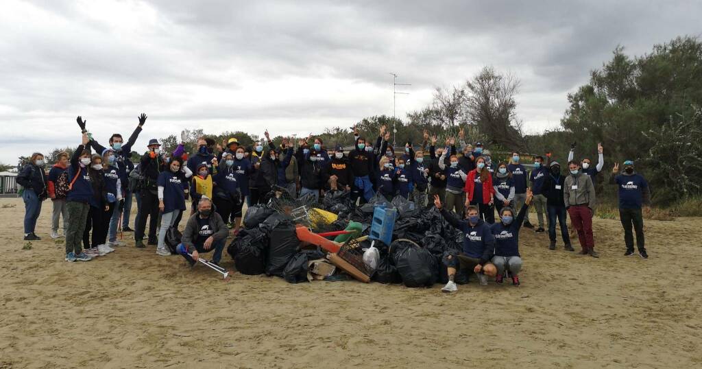 Plastic Free 2020 - Raccolta plastica in spiaggia a Marina di Ravenna - 27 settembre 2020