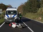 Incidente sulla Ravegnana: motociclista finisce fuori strada a Roncalceci