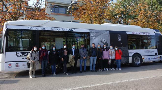 Liceo di Lugo: inaugurata la Mostra “Dante esule – Hikikomori” 