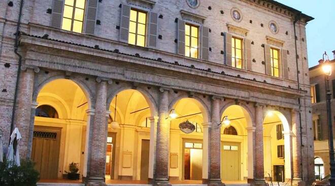 teatro goldoni bagnacavallo illuminato per facciamo luce sul teatro