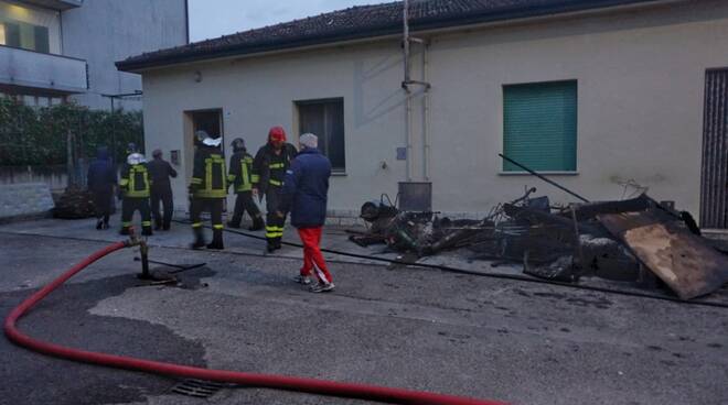 Faenza-incendio garage