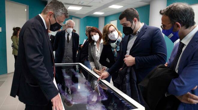 ubertini in visita a Laboratori corso di Medicina Ravenna 