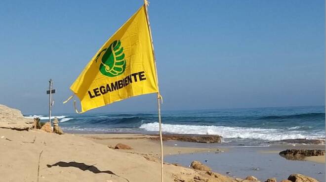 mare inquinamento plastiche legambiente