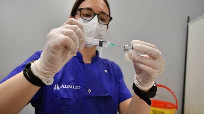 vaccinazione in azioneda - hub aziendale Romagna Corofar Forlì