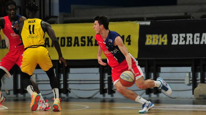 Playmaker Nicola Bernardini OraSì Basket