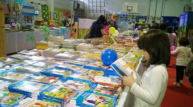 dentro il libro mercato saraceno