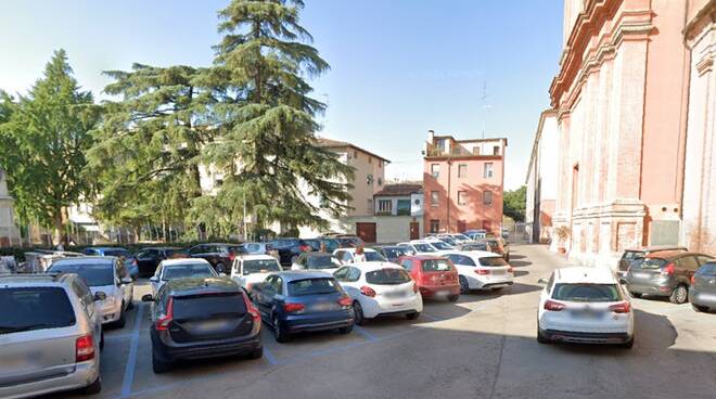 parcheggio piazza san francesco Faenza 