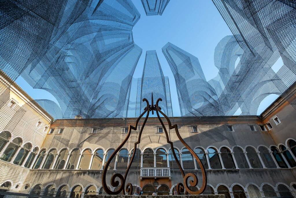 Sacral Edoardo Tresoldi