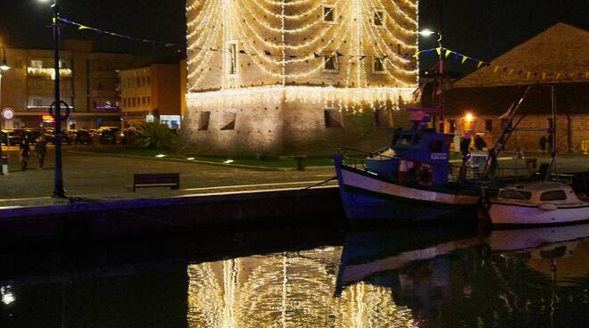 Musa_Torre_Illuminata_Natale