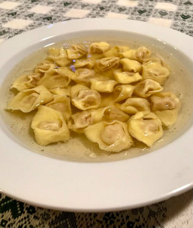 Tortellini in brodo