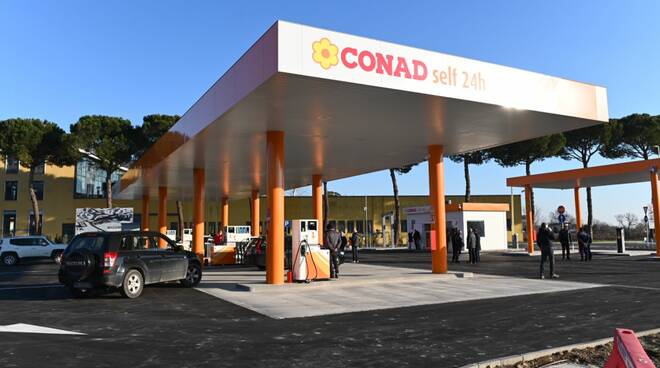 meldola - distributore conad 