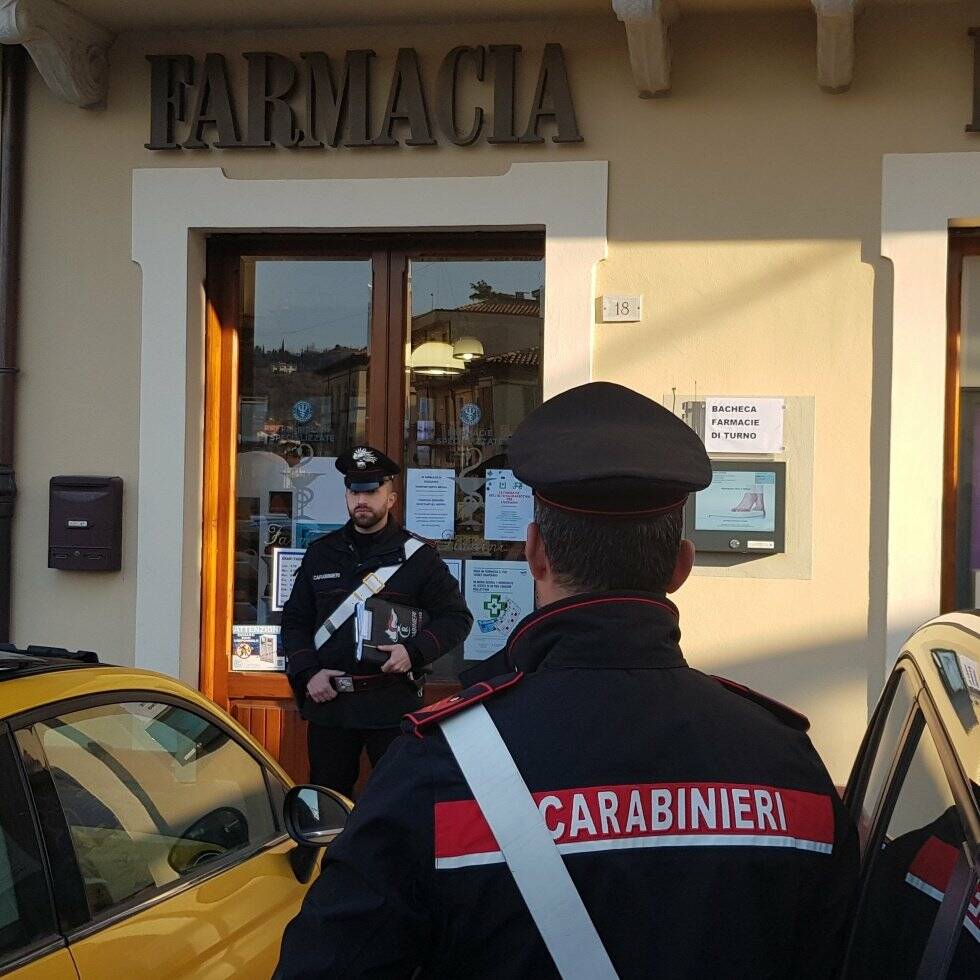 Novafeltria: coppia di anziani positivi, i carabinieri gli consegnano farmaci a domicilio