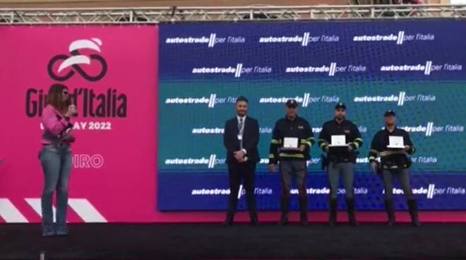 Giro d’Italia: nella tappa di Santarcangelo, premiati cinque “Eroi della Sicurezza”