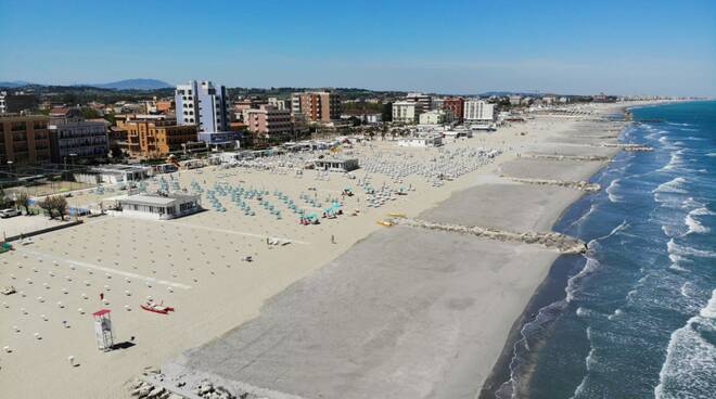 La spiaggia di Misano Adriatico si è rifatta il look