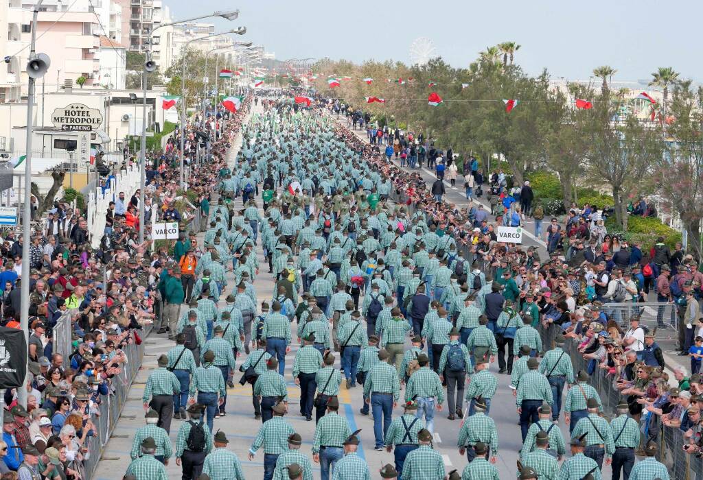 sfilata degli Alpini a Rimini 2022