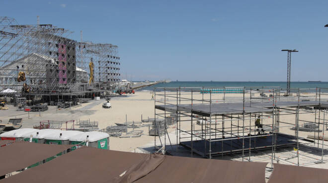 Giova Beach Party - allestimento 