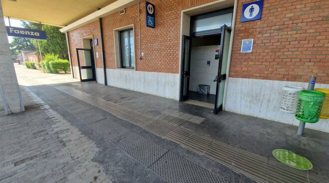 bagni stazione faenza ri aperti