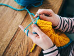 lavoro a maglia knitting sferruzzare