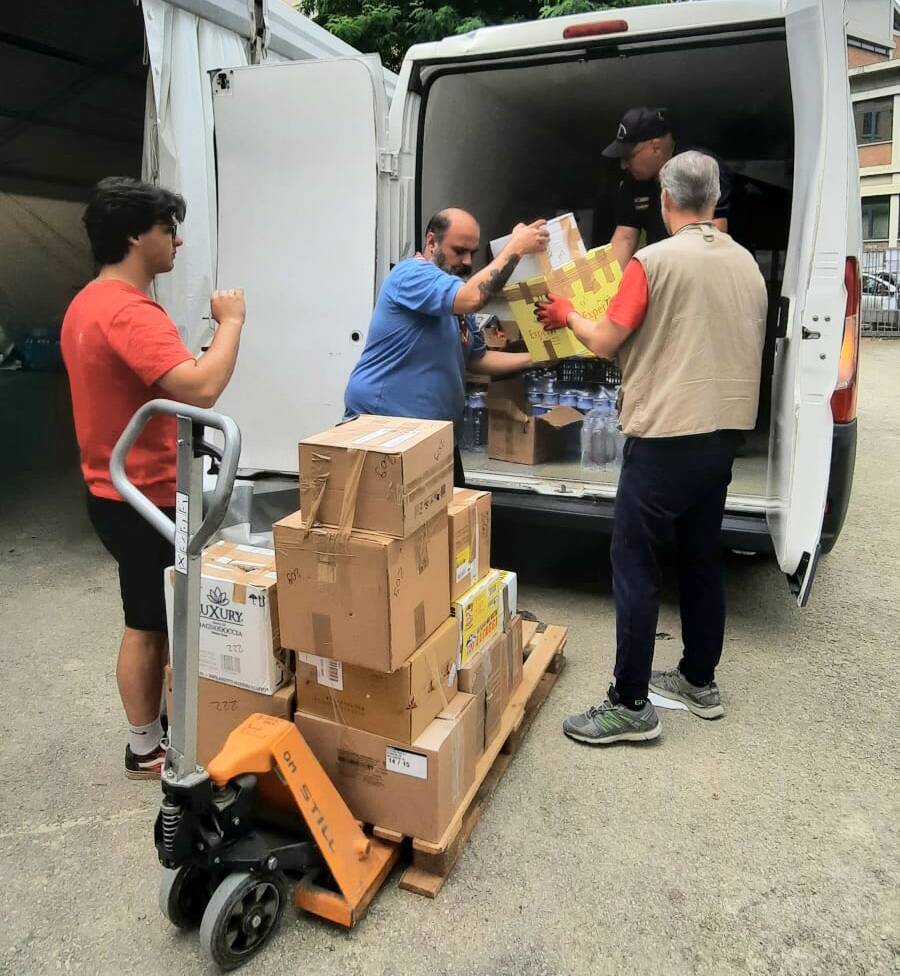 Il furgone della solidarietà della Consulta del Volontariato di Ravenna