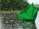ombrello rotto maltempo pioggia