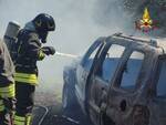 Auto in fiamme a Meldola