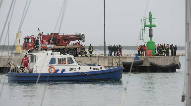 auto finisce nel canale corsini